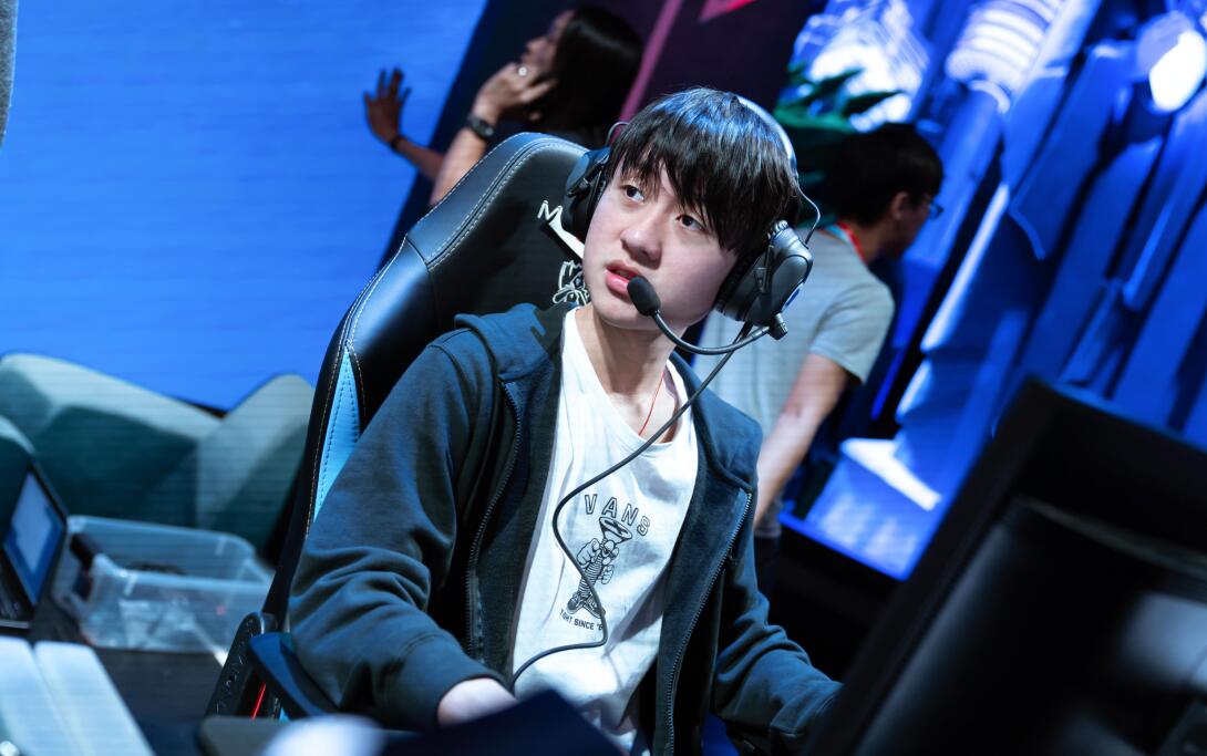 万博manbetx手机版登录入口-2007火箭vs爵士第七场